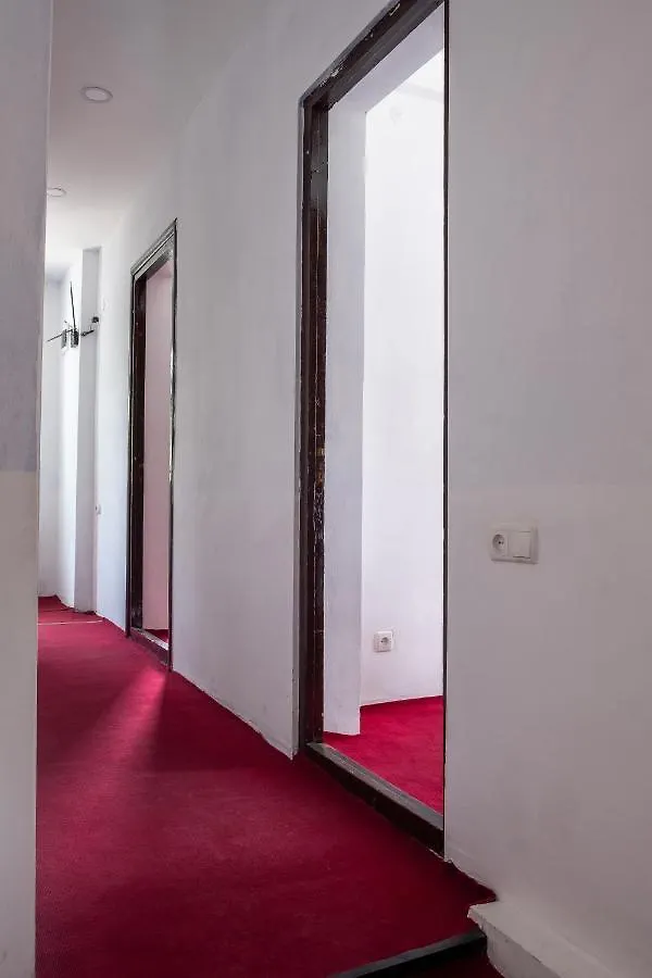 Oskar Inn Tbilisi 2*,  Geórgia